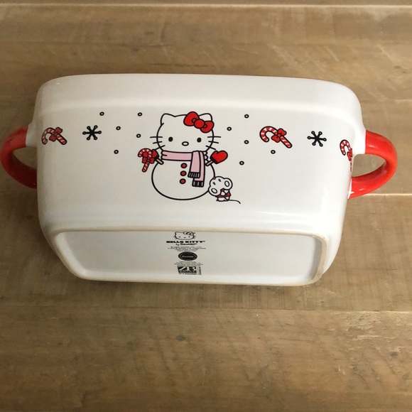 Christmas Hello Kitty Christmas Ceramic Bread Baking Dish NEW 🤍❤️ - Picture 6 of 8